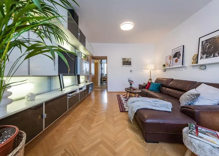 I & I Apart, Garage - Historical Old Town 公寓 *