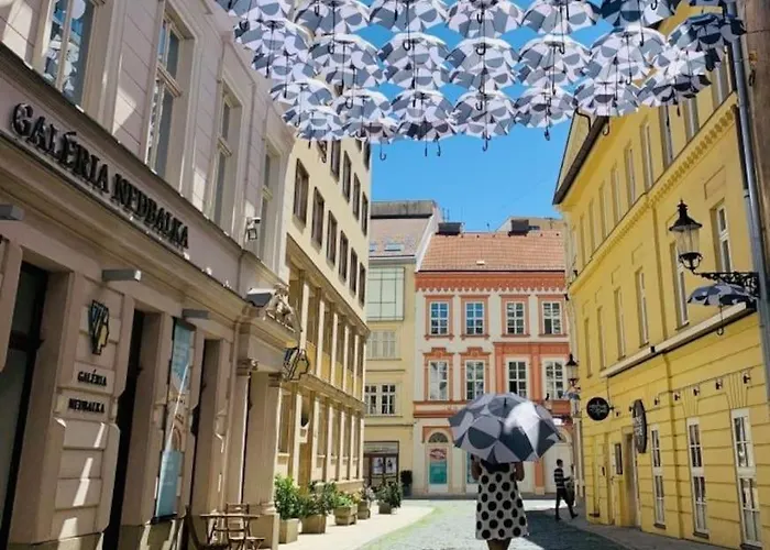 I & I Apart, Garage - Historical Old Town Apartmán Bratislava