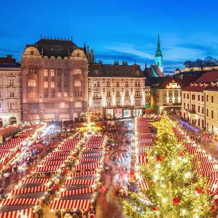 I & I Apart, Garage - Historical Old Town Apartmán *